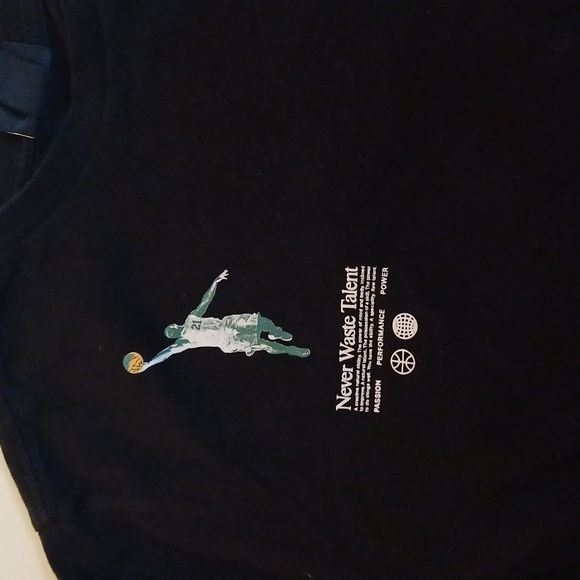 Men's Tshirt basketball Medium - Picture 3 of 5